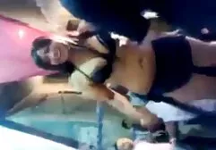 مادربزرگ Curvy عاشق استراپون است عکس سکسی سینه گنده