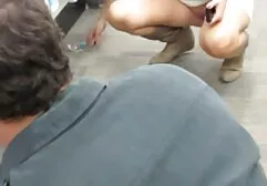 دو دختر عکسکون گنده او را خوشحال می کنند